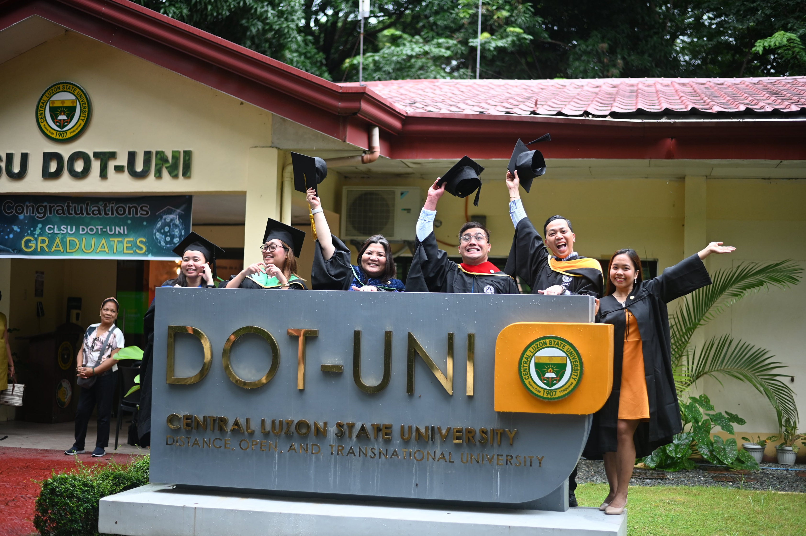 DOT-UNI feature image